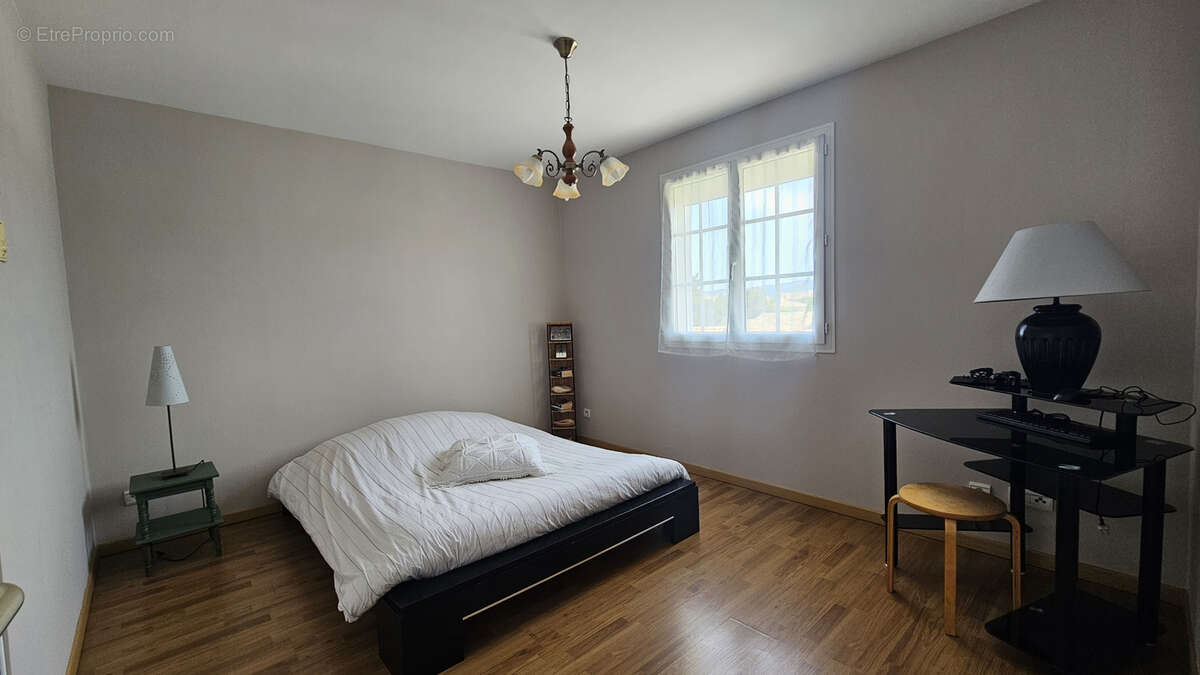 Maison à PORTES-LES-VALENCE