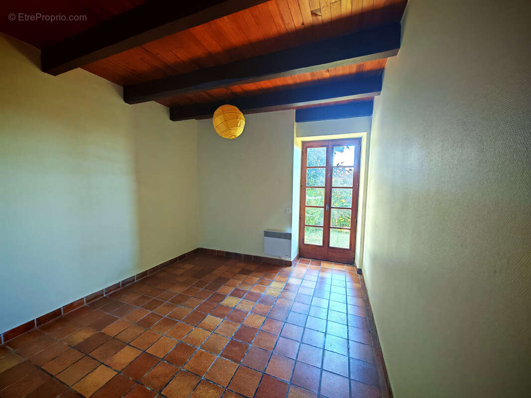 Maison à VEYRE-MONTON