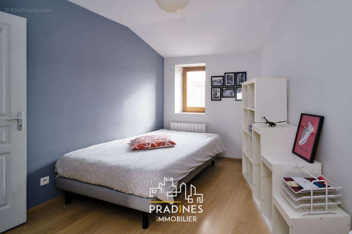 Appartement à MORNANT