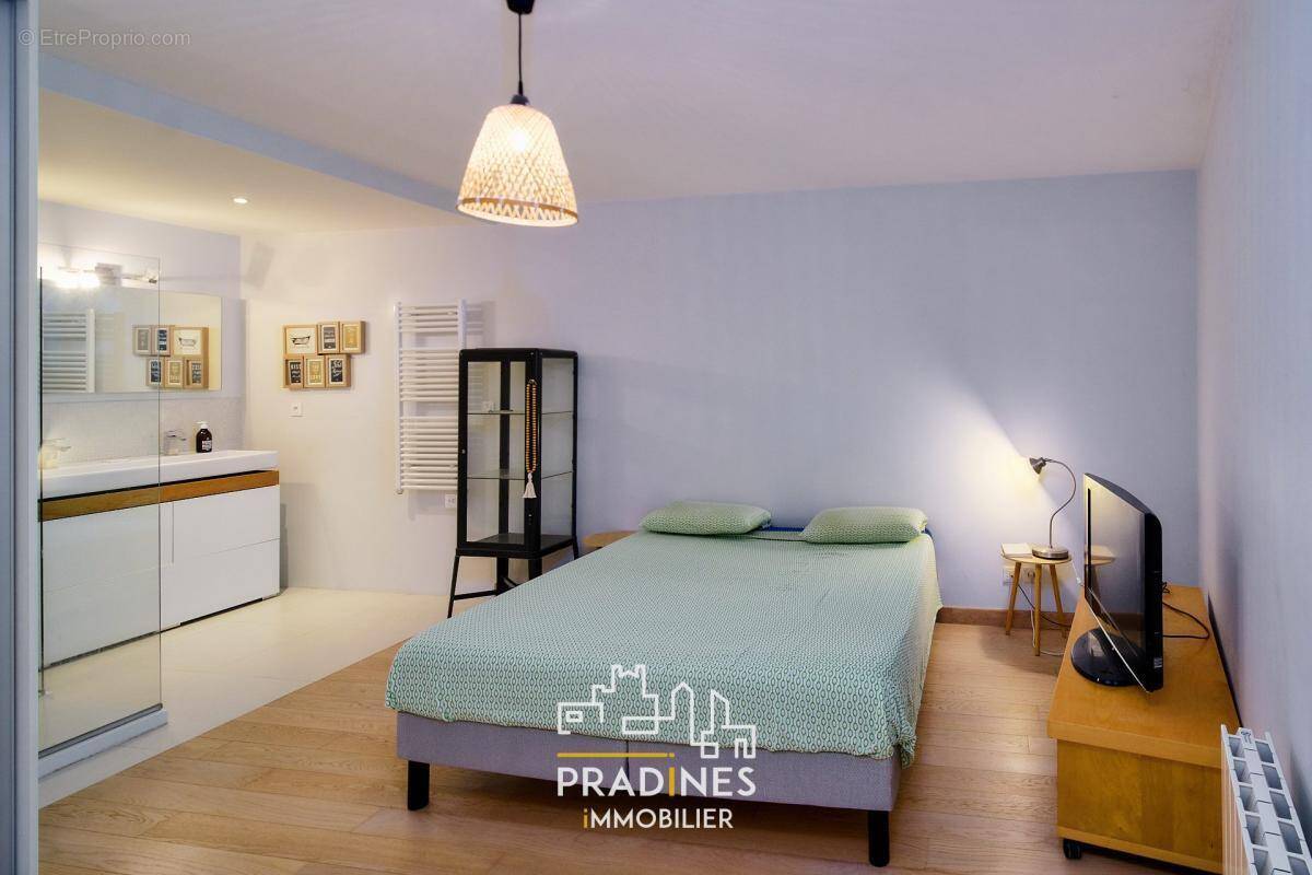 Appartement à MORNANT