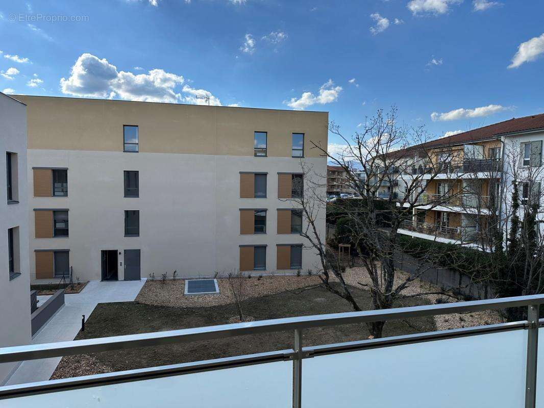 Appartement à CRAPONNE