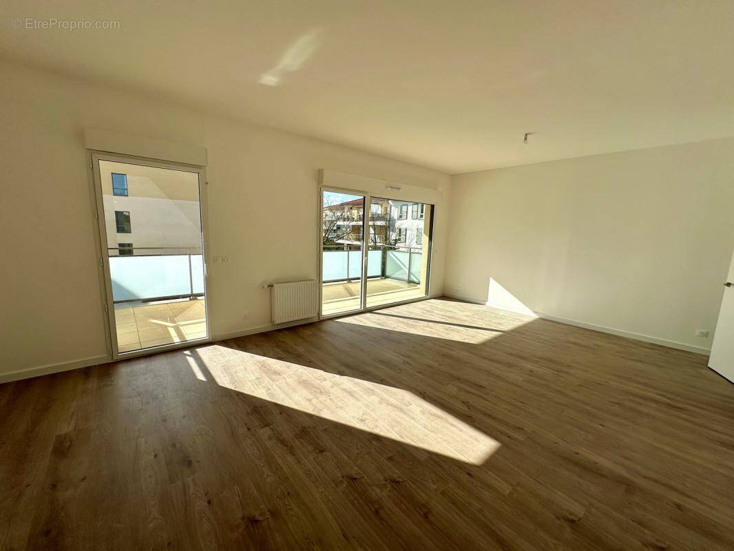 Appartement à CRAPONNE