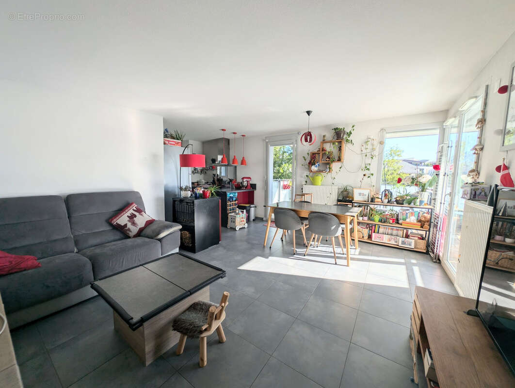 Appartement à MEYTHET