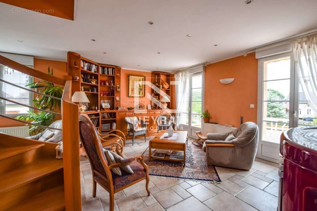 Maison à SAINT-MARTIN-SOUS-MONTAIGU