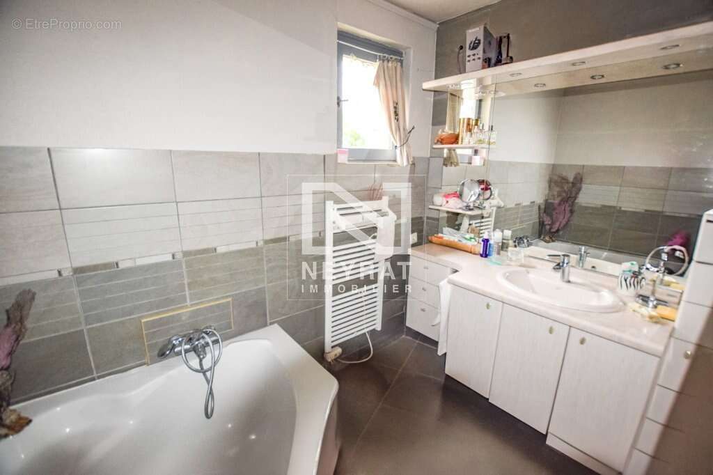 Maison à SAINT-MARTIN-SOUS-MONTAIGU