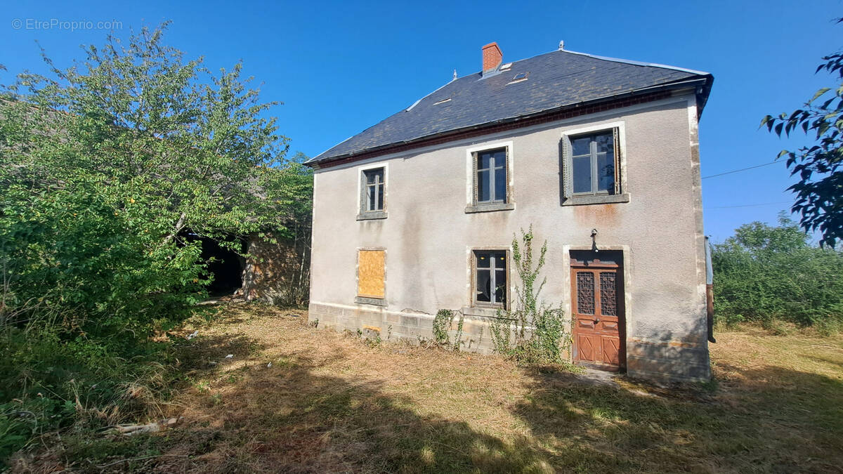 Maison à SAINT-MAURICE-PRES-PIONSAT