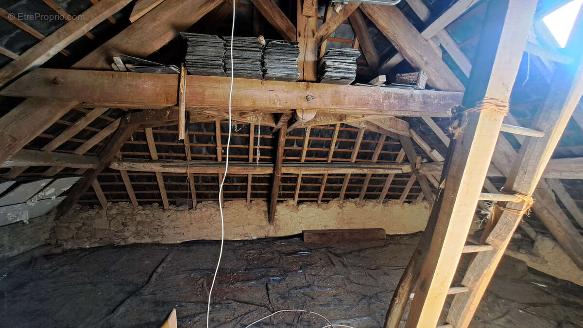 Maison à SAINT-MAURICE-PRES-PIONSAT