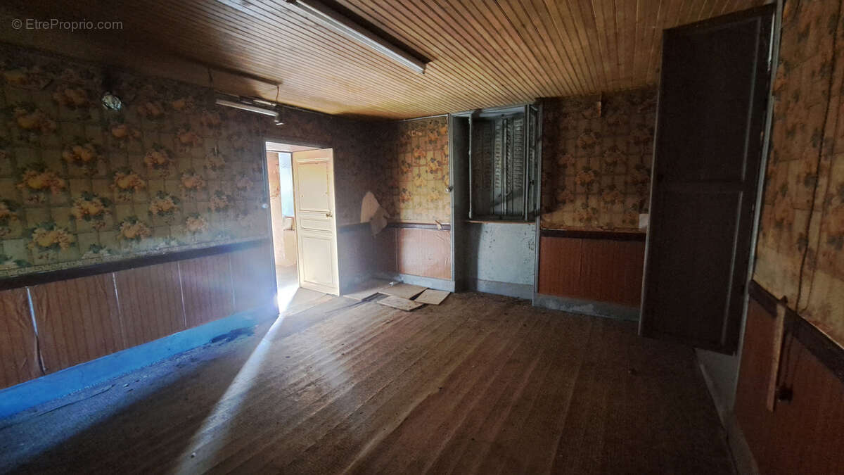 Maison à SAINT-MAURICE-PRES-PIONSAT