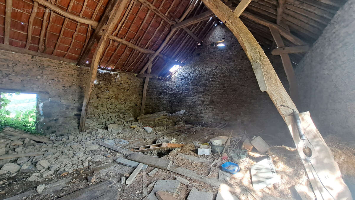 Maison à SAINT-MAURICE-PRES-PIONSAT