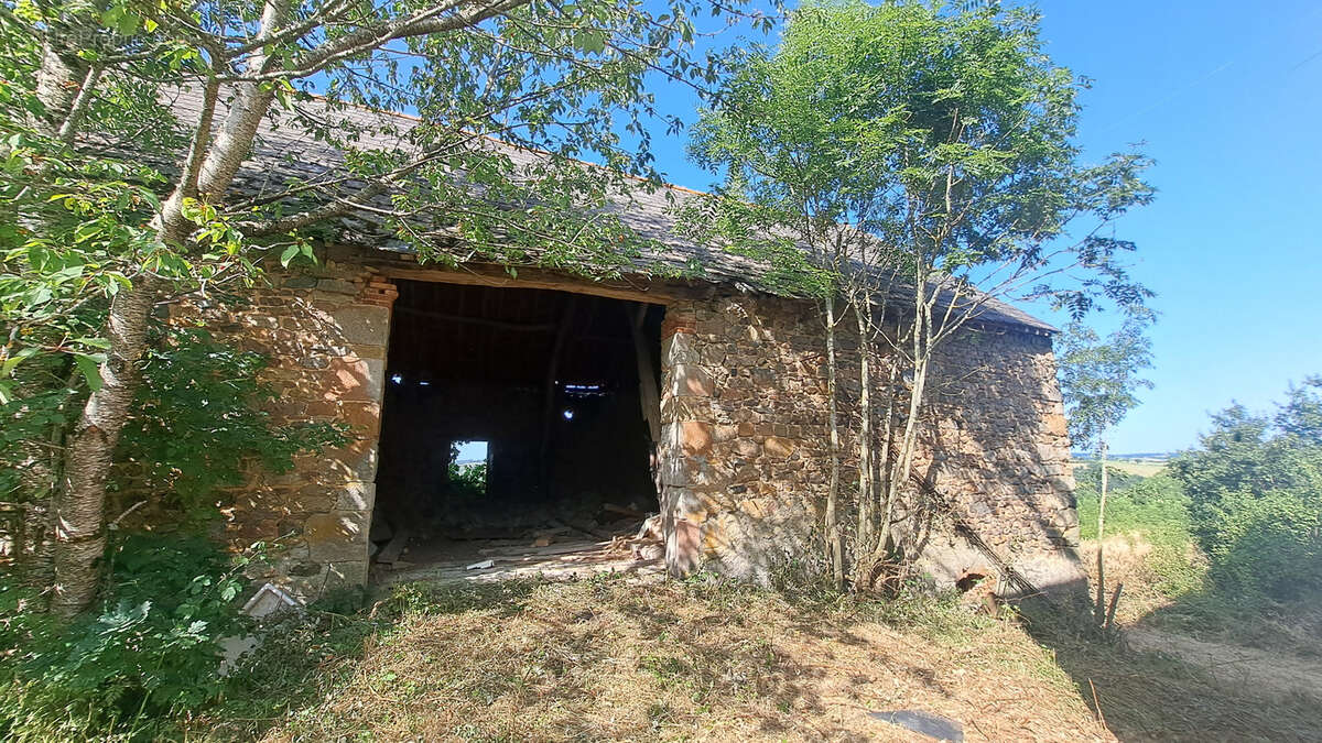 Maison à SAINT-MAURICE-PRES-PIONSAT