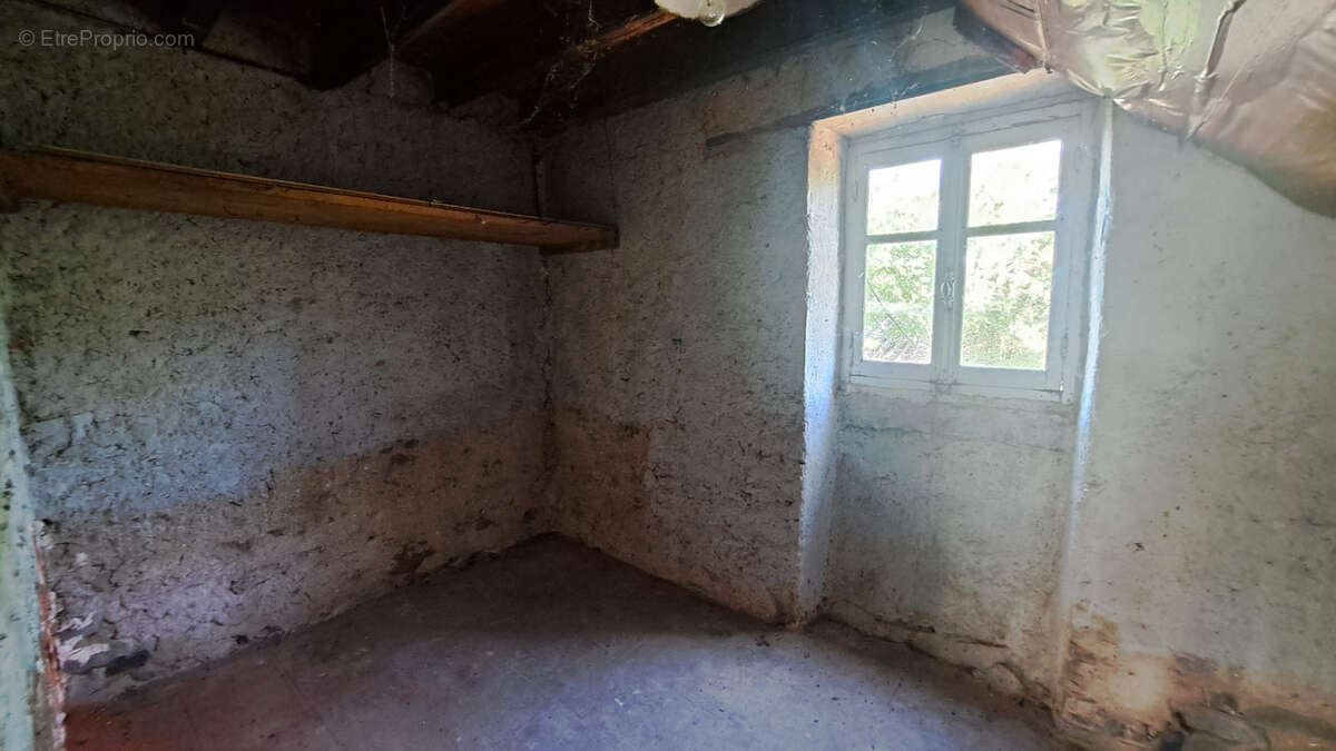 Maison à SAINT-MAURICE-PRES-PIONSAT