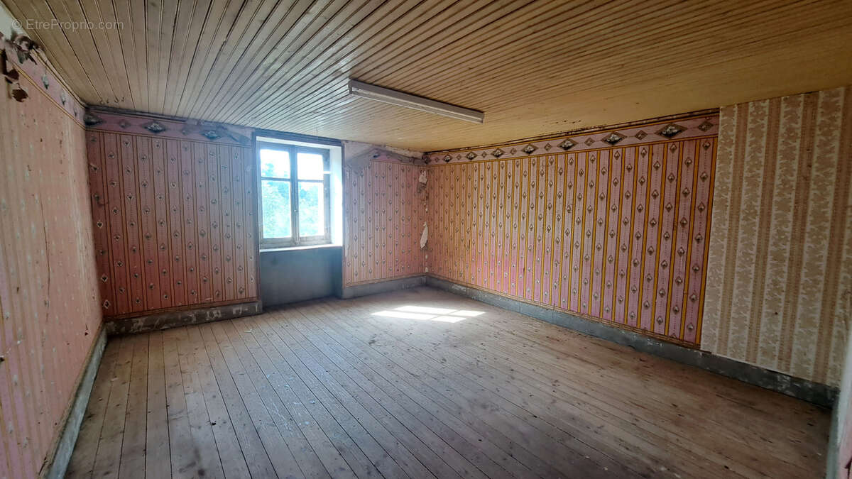 Maison à SAINT-MAURICE-PRES-PIONSAT