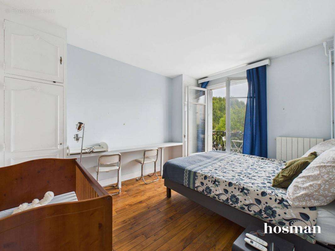 Appartement à NEUILLY-SUR-SEINE