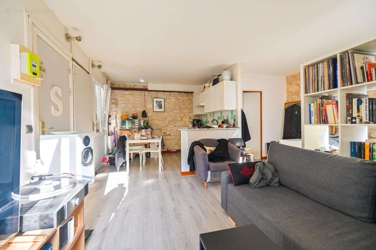 Appartement à PARIS-11E