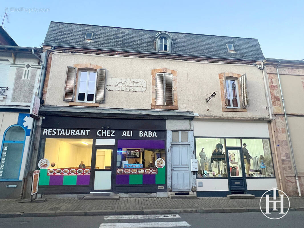 Appartement à VALLON-EN-SULLY