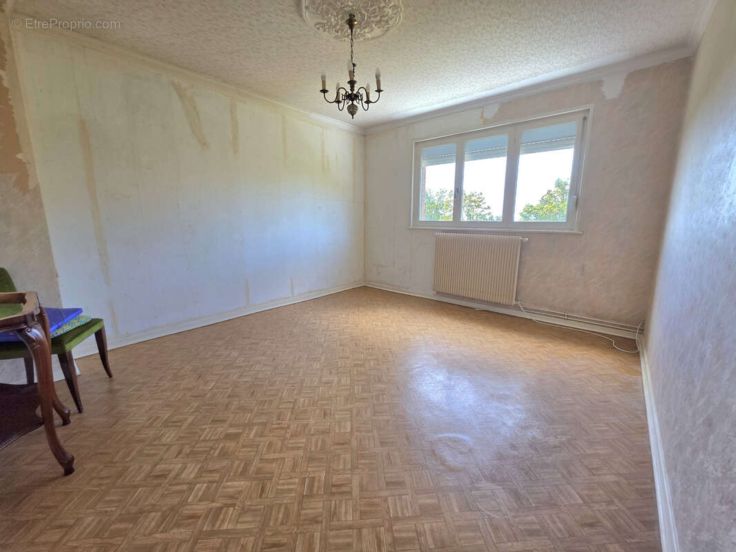 Maison à SAINT-MARTIN-BOULOGNE