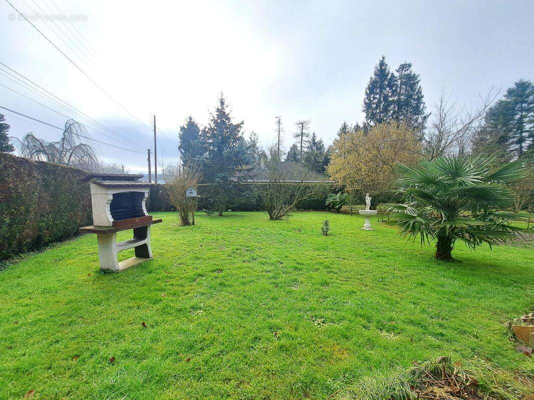 Maison à SAINT-LANGIS-LES-MORTAGNE