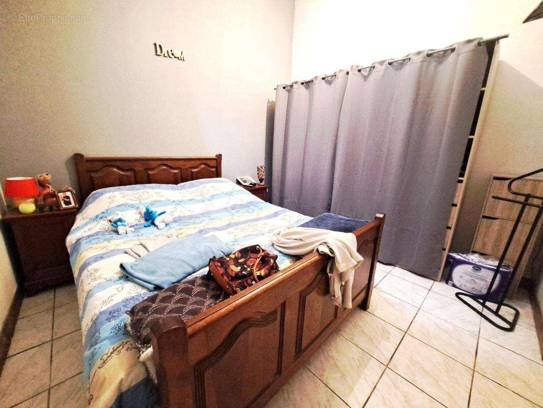 Maison à SAINT-LANGIS-LES-MORTAGNE