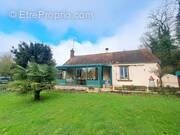 Maison à SAINT-LANGIS-LES-MORTAGNE