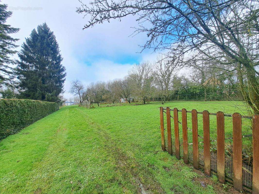 Maison à SAINT-LANGIS-LES-MORTAGNE