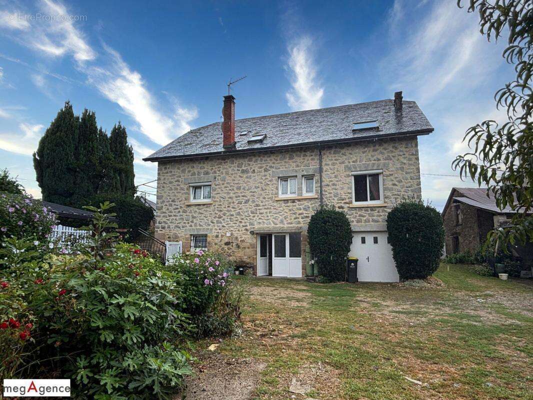 Maison à SAINTE-FEREOLE