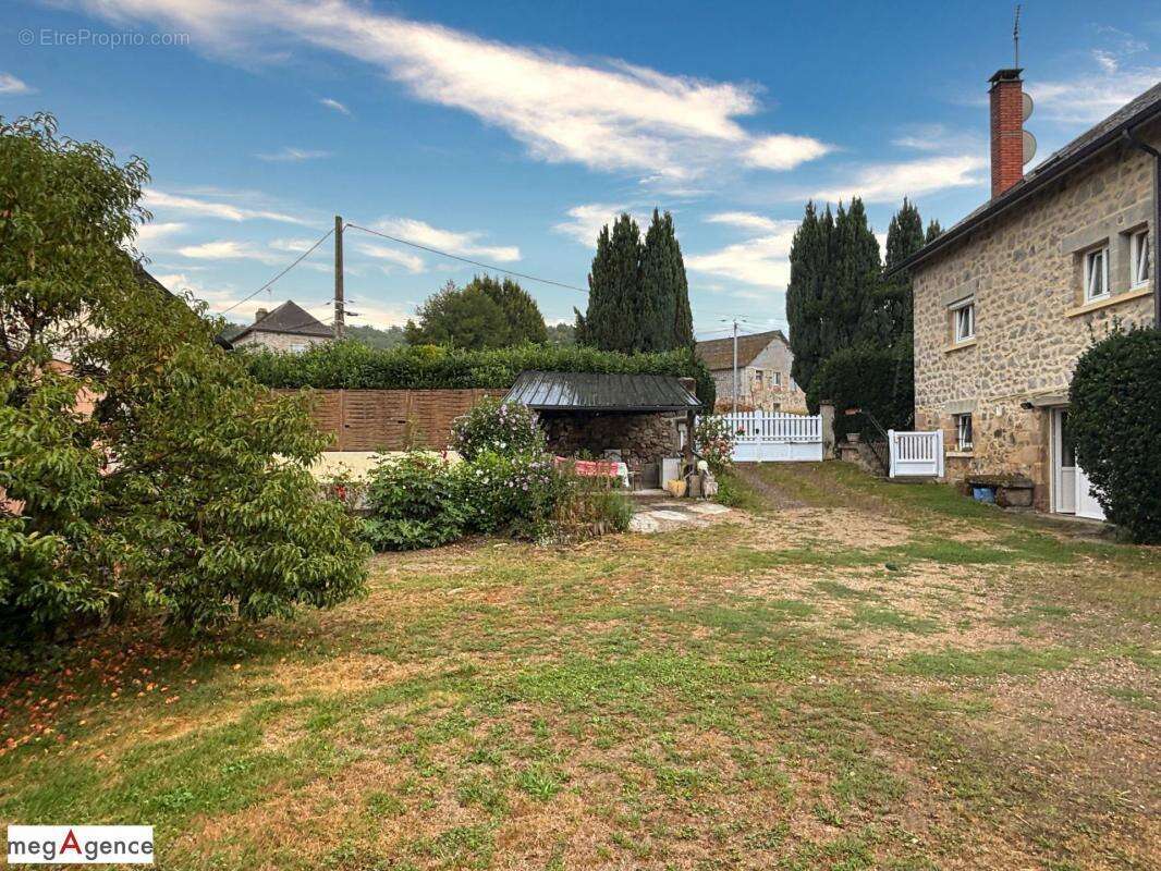 Maison à SAINTE-FEREOLE