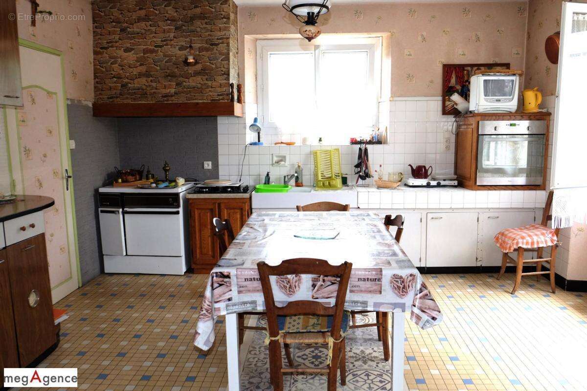 Maison à SAINTE-FEREOLE