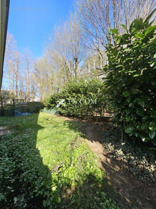 Appartement à LE PLESSIS-TREVISE