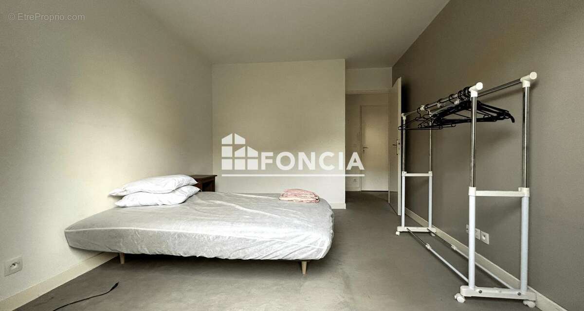 Appartement à SAINT-PIERRE-DU-PERRAY