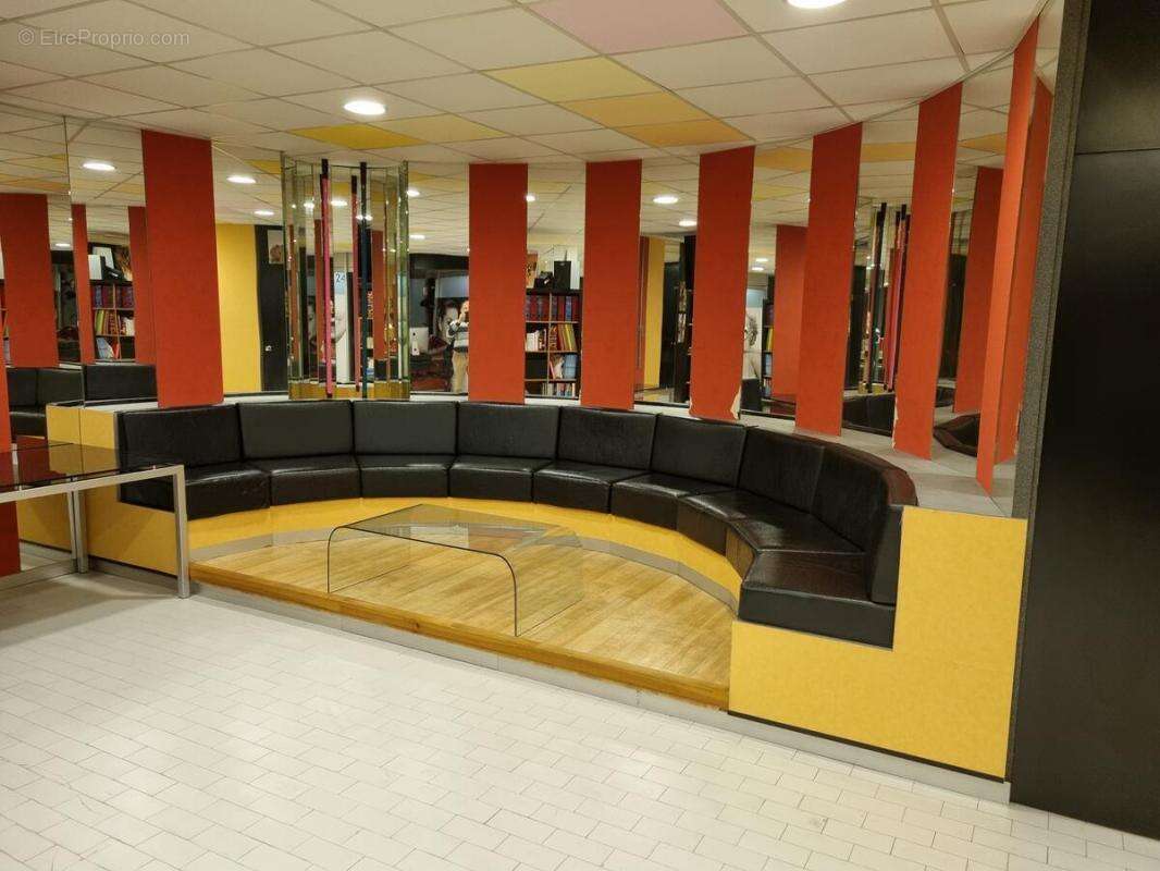 Commerce à MARSEILLE-8E