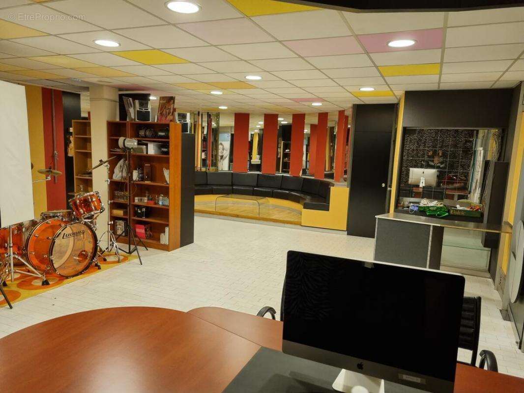 Commerce à MARSEILLE-8E