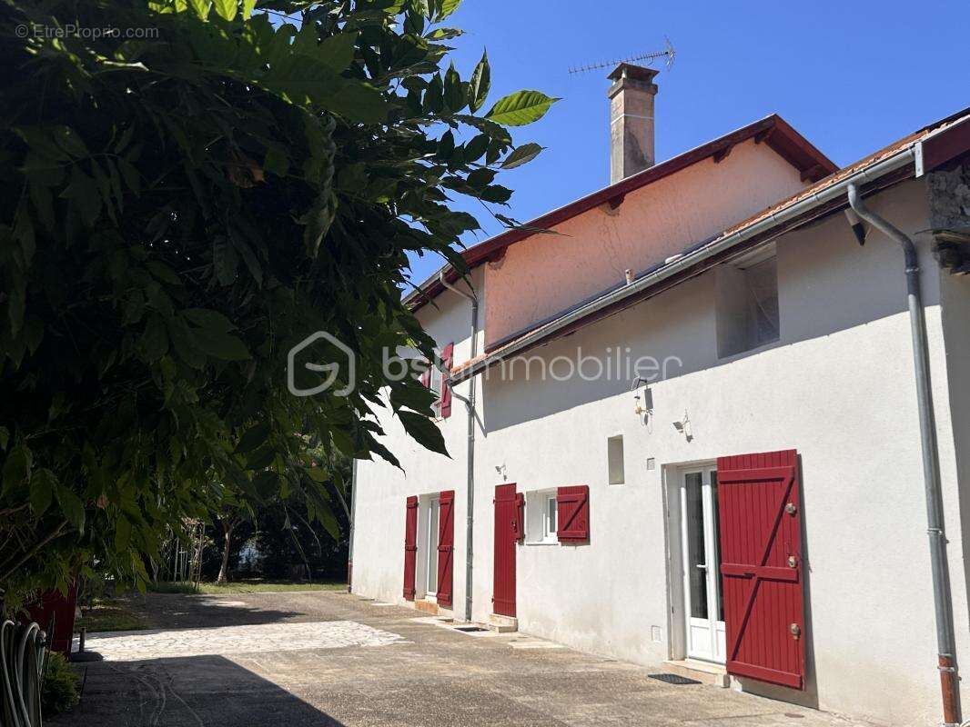 Maison à RIVIERE-SAAS-ET-GOURBY