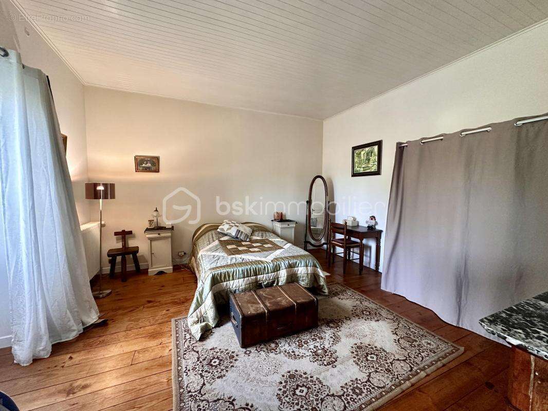 Maison à RIVIERE-SAAS-ET-GOURBY