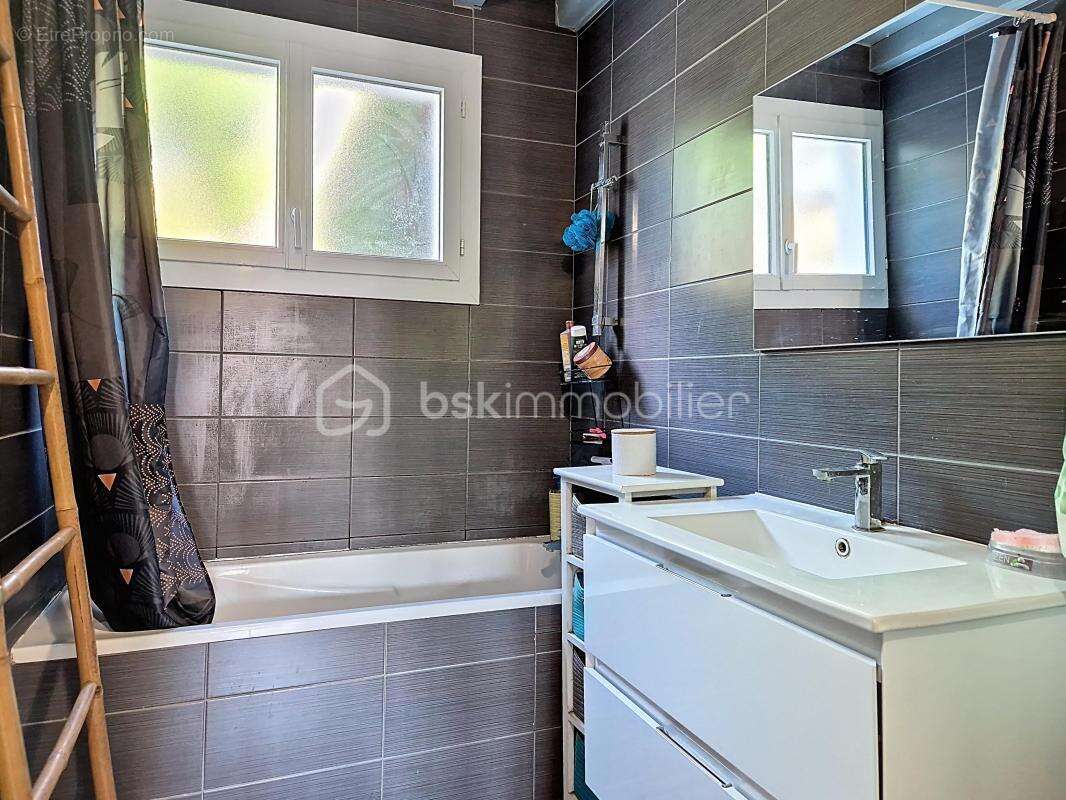 Maison à OZOIR-LA-FERRIERE