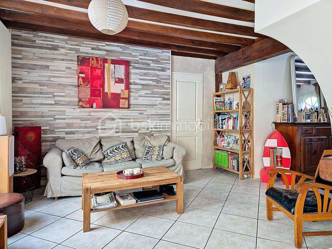 Maison à OZOIR-LA-FERRIERE