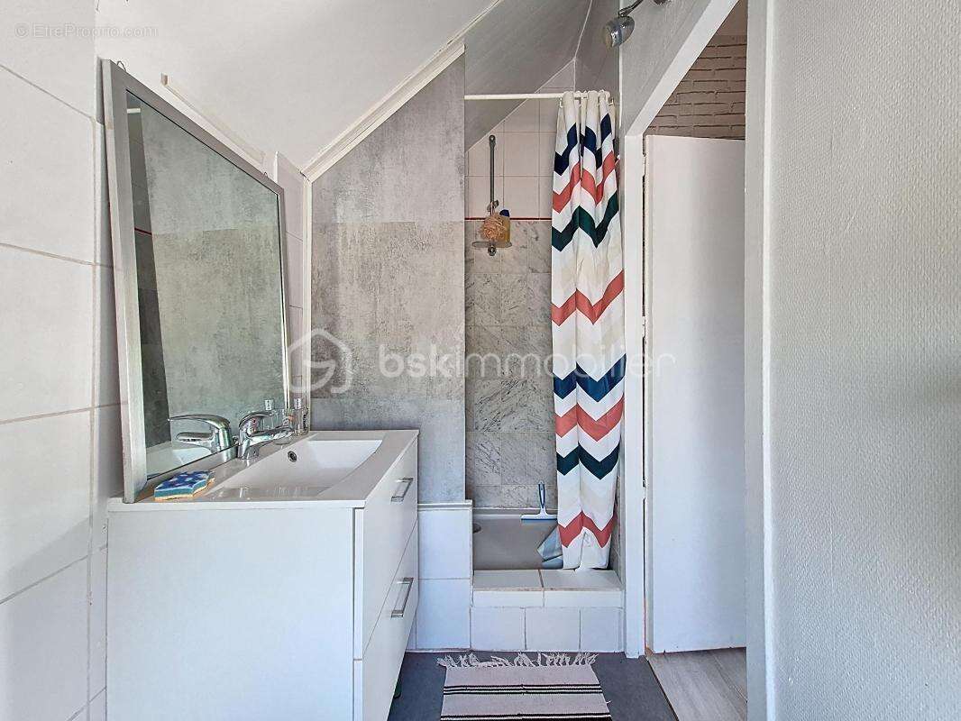 Maison à OZOIR-LA-FERRIERE