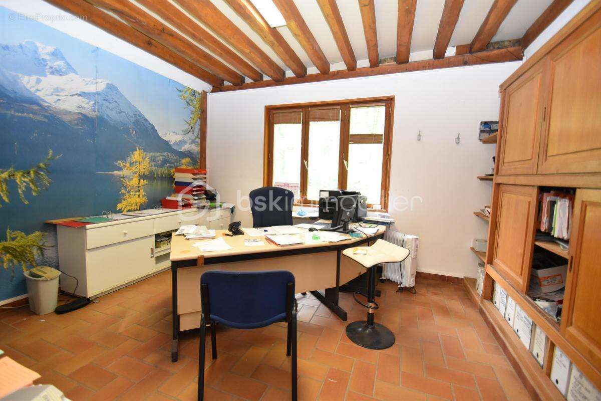 Commerce à GALLARDON