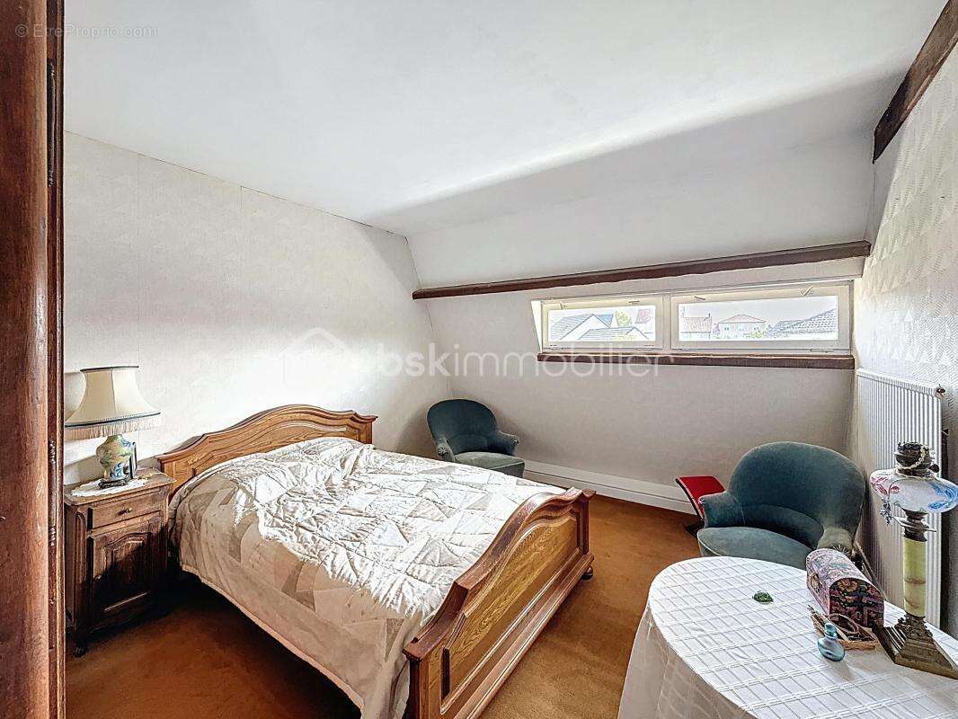 Maison à COURCELLES-CHAUSSY