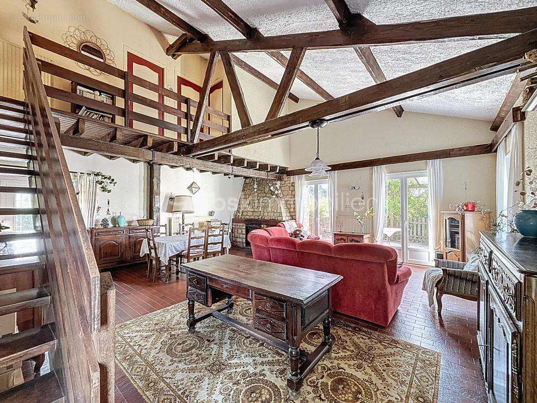 Maison à COURCELLES-CHAUSSY