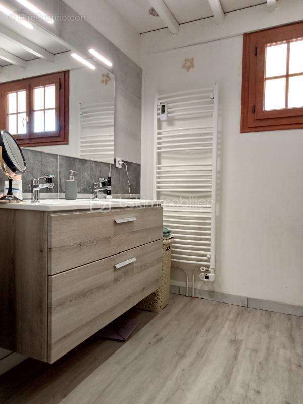 Maison à SAINTE-EANNE