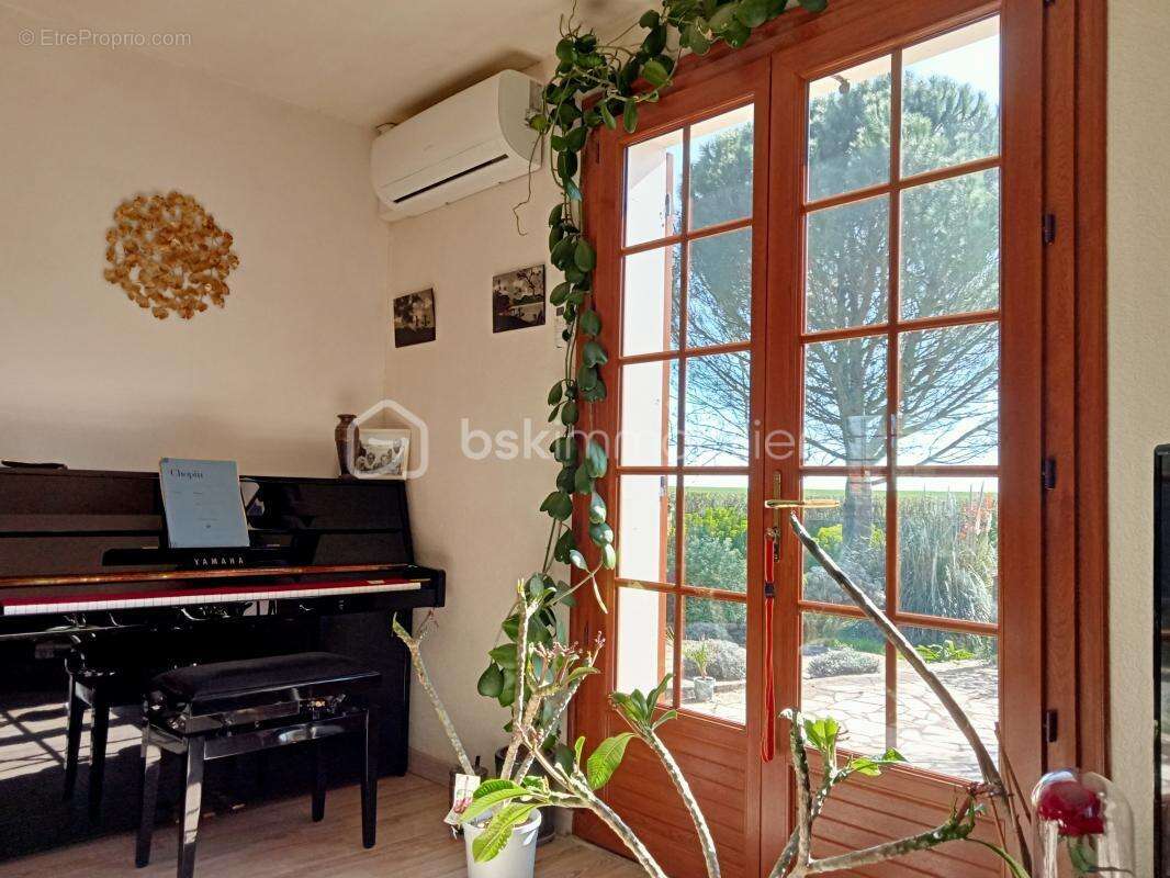 Maison à SAINTE-EANNE