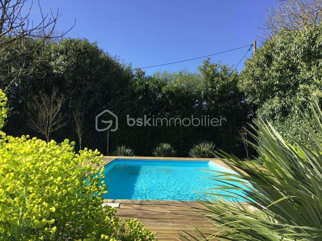 Maison à SAINTE-EANNE