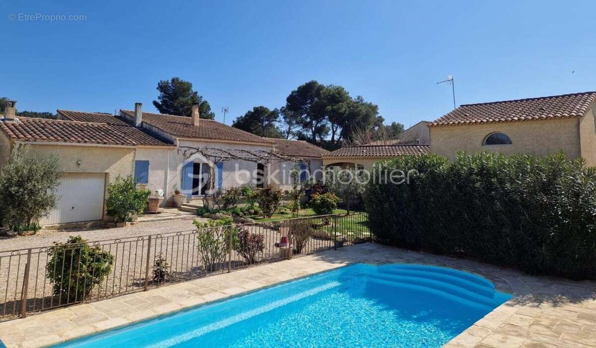 Maison à PELISSANNE