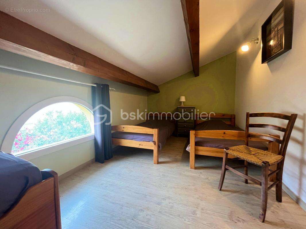 Maison à PELISSANNE