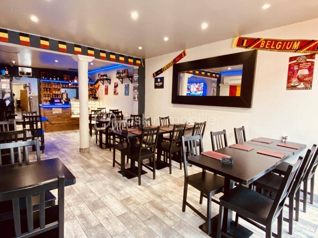 Commerce à MEXIMIEUX