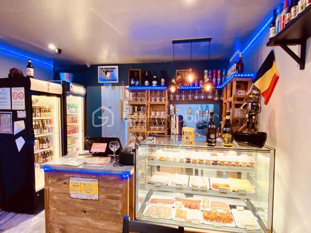 Commerce à MEXIMIEUX