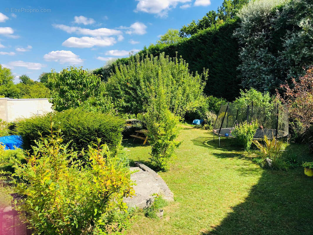 Maison à LE MEE-SUR-SEINE