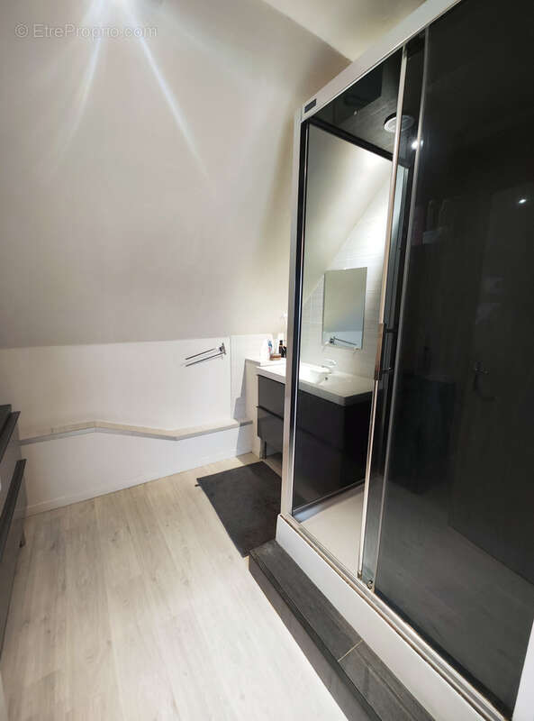 Maison à LE MEE-SUR-SEINE