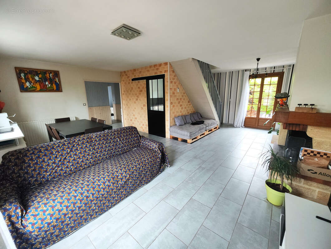 Maison à LE MEE-SUR-SEINE