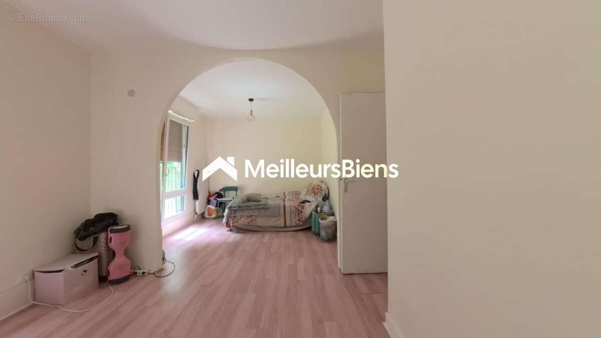 Appartement à BOUSSY-SAINT-ANTOINE